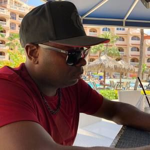 Meet your Posher, Julian